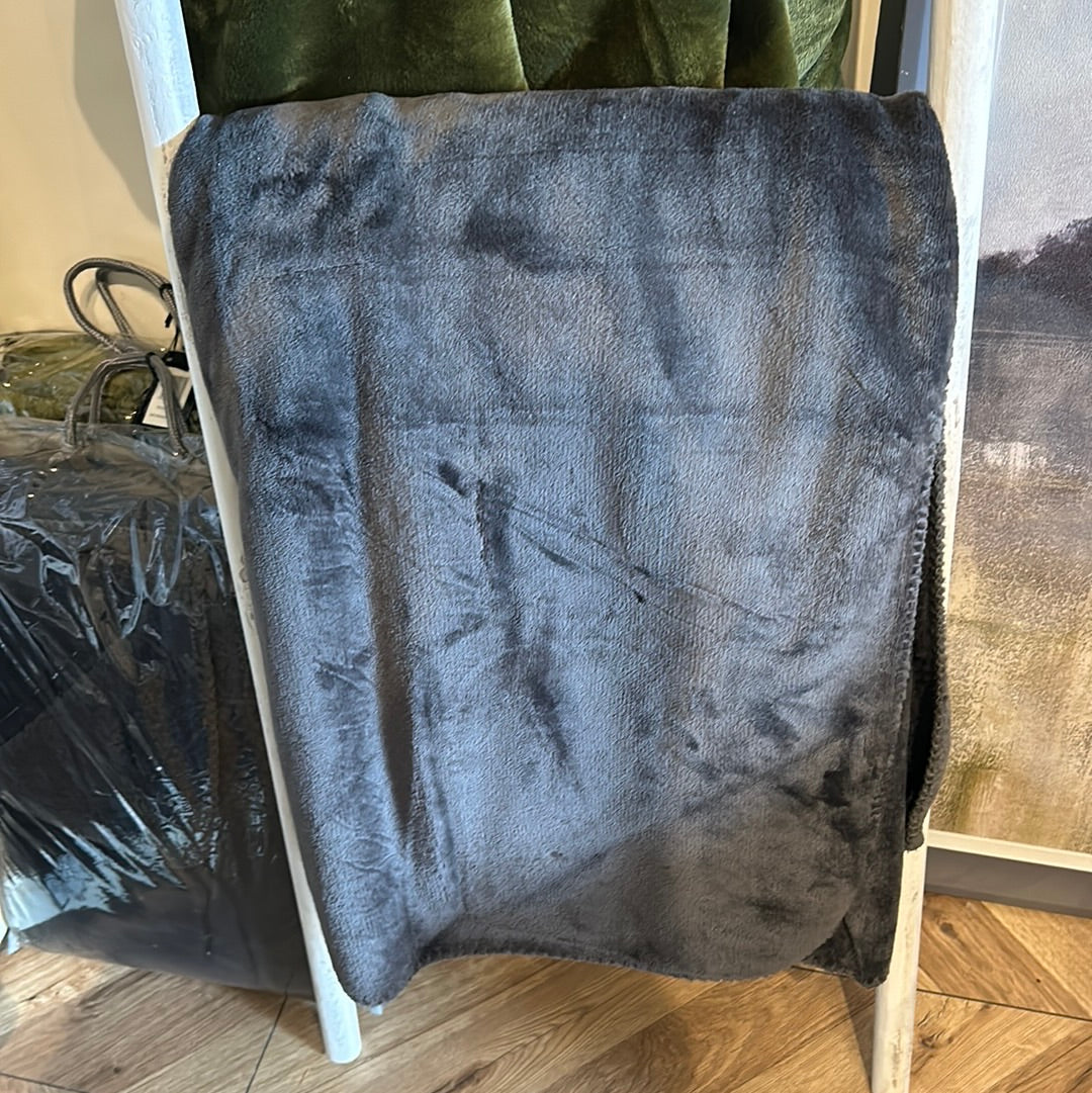 Malini Slate Cosy Throw
