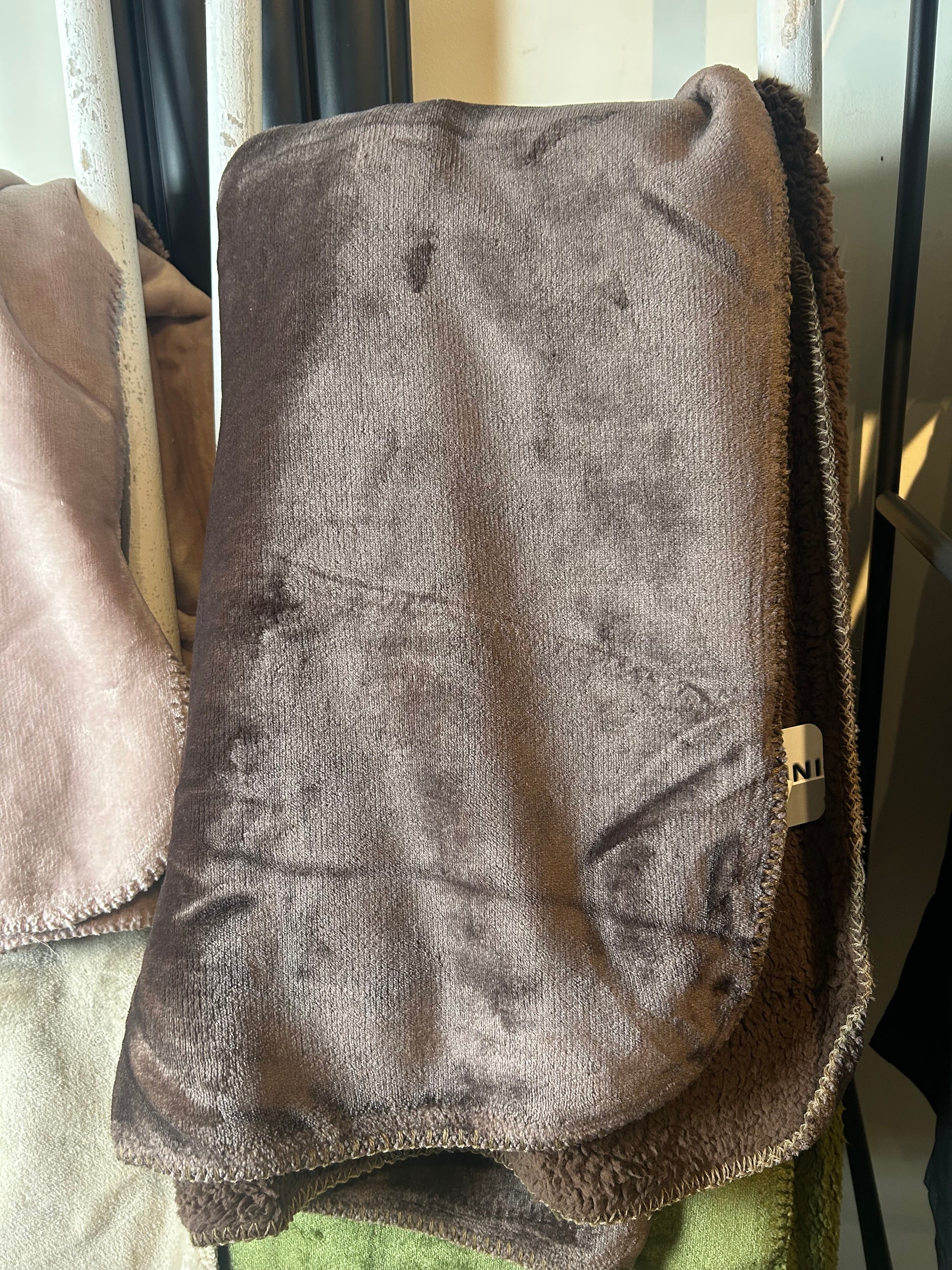 Coffee Cosy Throw