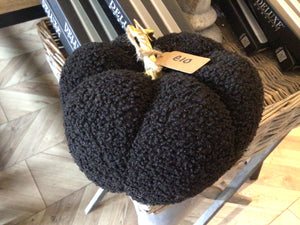 Black Boucle Pumpkin